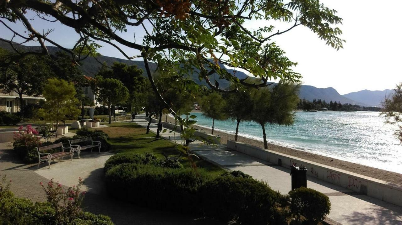 Boro Apartment Kastela Bagian luar foto